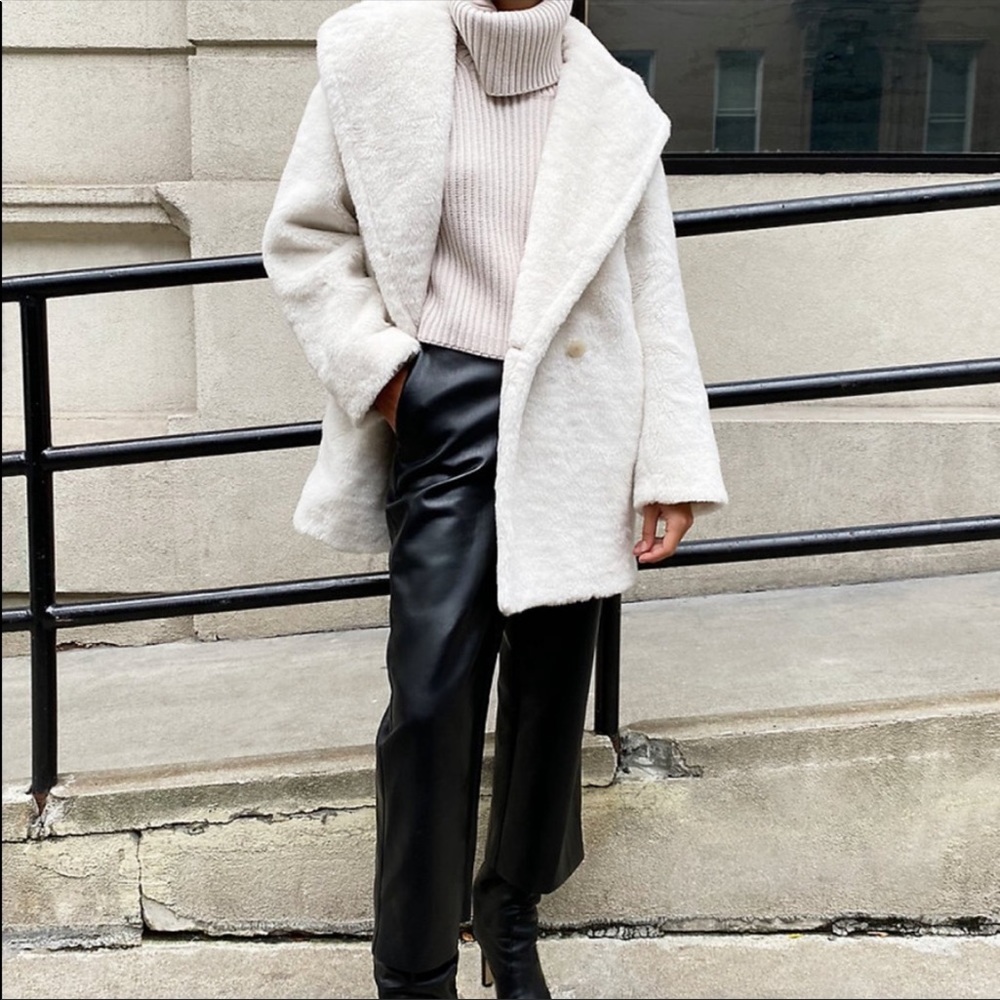 🌟NWT Aritzia Babaton wool blend super oversized lapel collar Teddy Coat🌟